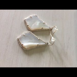 Kendra Scott alex Lux in gold w ivory pearl